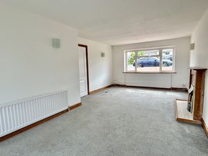 Lounge/Diner- click for photo gallery